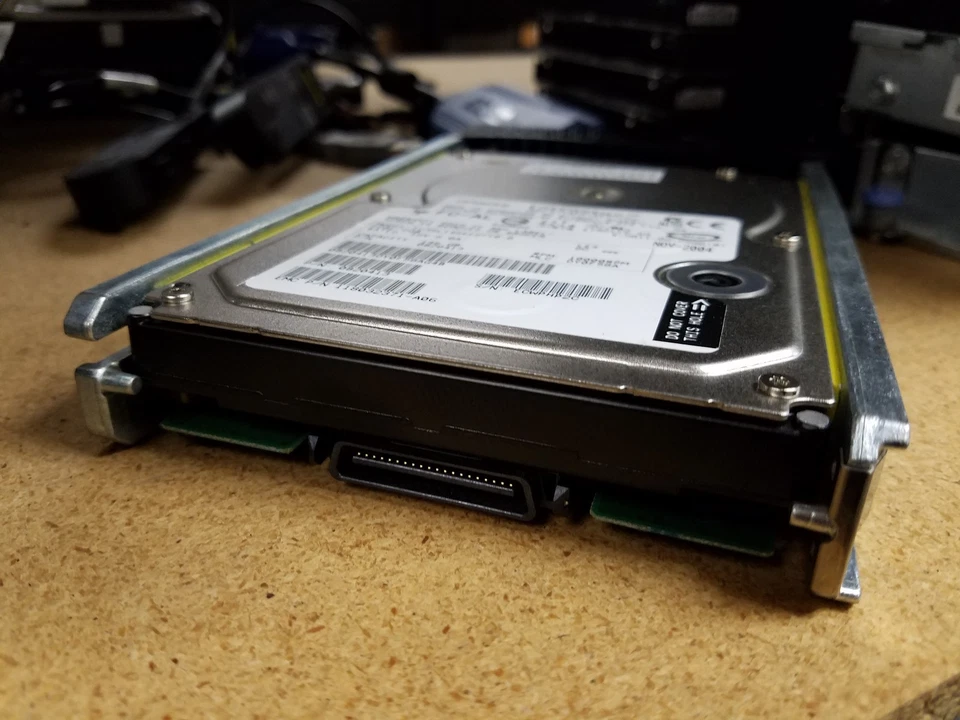 EMC Clariion 146GB 10K Fiber Channel Hard Drive 005048632 CX-2G10-14 005048255 - Image 2 of 3