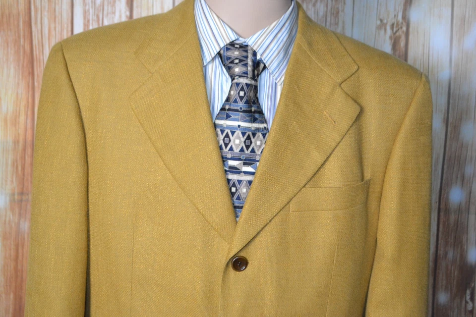 Hugo Boss Men Linen, Wool, Nylon Honey Color 3 Button Sports Coat Sz 40SH - Image 3 of 4