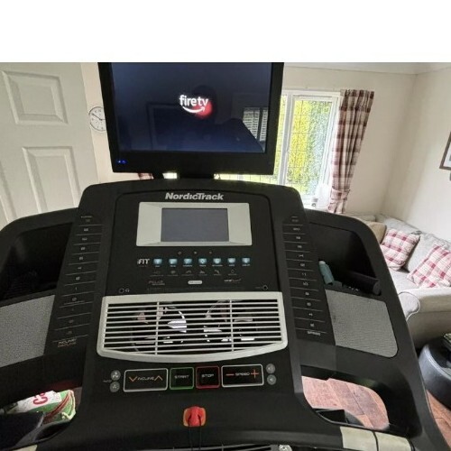 NordicTrack Elite 4000 Treadmill Top Screen TV Only Mounts Console