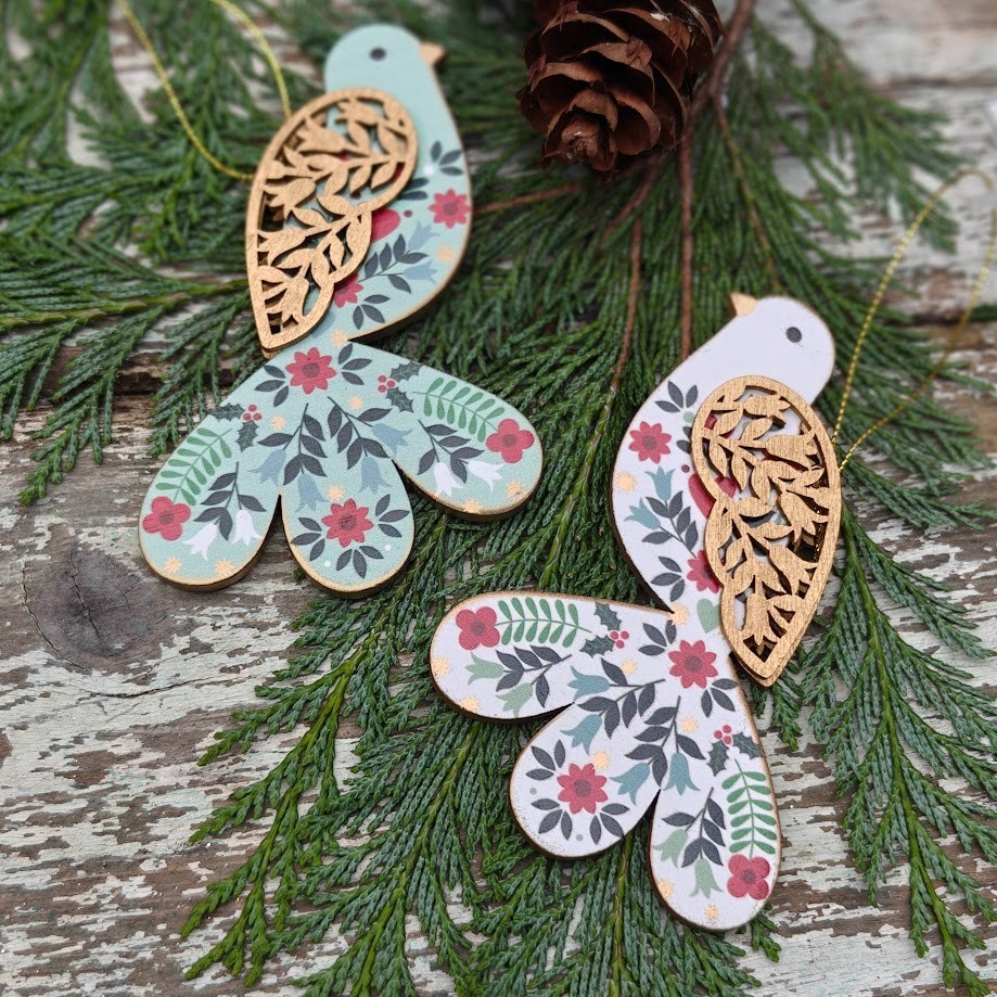Set/2 WOOD Alpine Nordic Folk Art Birds Scandi Gisela Graham Xmas Decorations