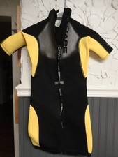 BARE KIDS SHORTY WET SUIT SIZE 12