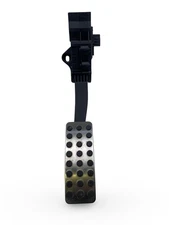 MERCEDES-BENZ B W246, W242 ACCELERATOR PEDAL A2463001404 2012 (AG5)