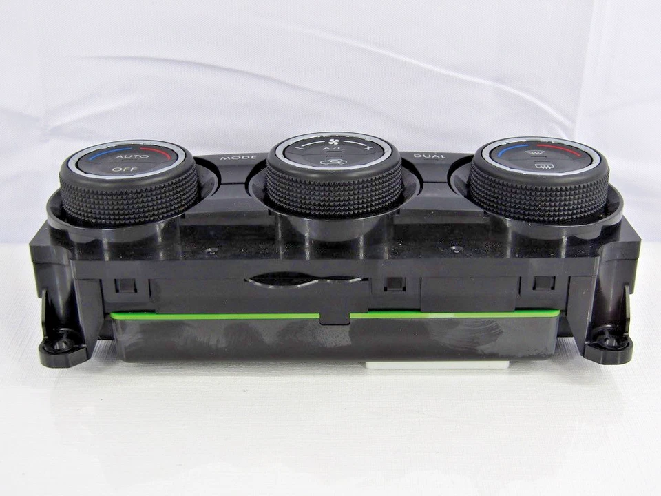 Subaru Forester 2014-2015 calentador de aire acondicionado doble control de temperatura OEM 72311SG040 Foto 2 de 4