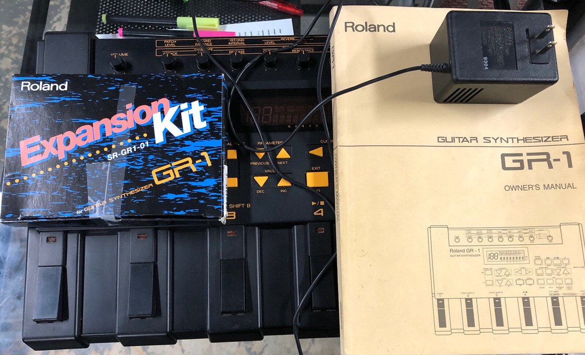 Roland ローランド GR-1 Guitar Synthesizer Roland GR-1 Guitar Synthesizer | Reverb
