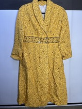 Quilted Robe Womens L Yellow Double Breasted Embroidered Satiny Pockets Vintage