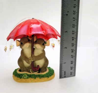 Charming Tails ''Showered In Love'' #84/121 Without Box