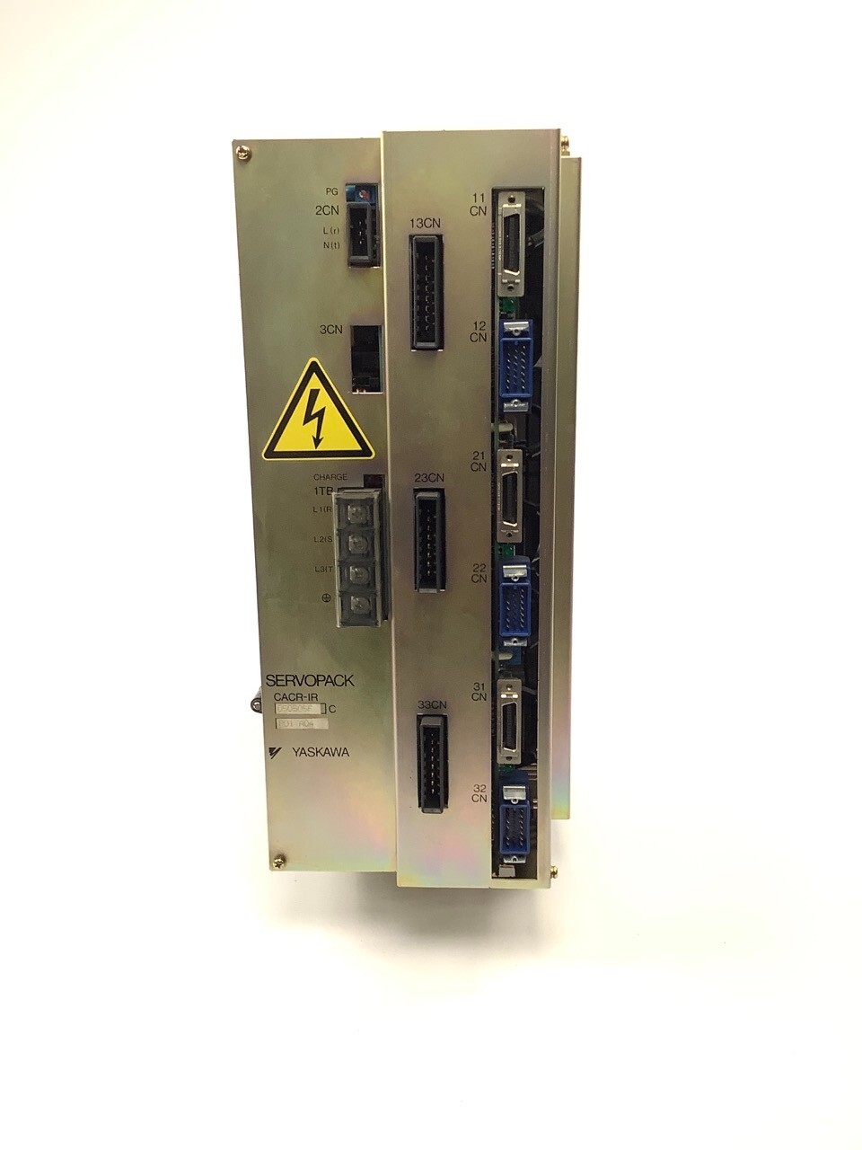 CACR-IR050505FC    - YASKAWA   Servo drive 3 axis     RECONDITIONNÉ