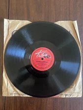 Trilon 115 78 RPM -The Vagabonds – Marcelle Vahini/Peanut Vendor V+/E- lbl etch
