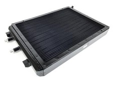 Intercambiador de calor de montaje delantero CSF 8075V con protector de roca para BMW M3/M4/M2 S55 2014-20