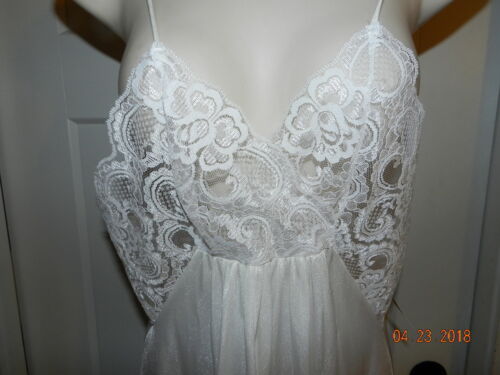 vtg M Quiet Moments soft nylon long White nightgown lace #15843 - Picture 2 of 4