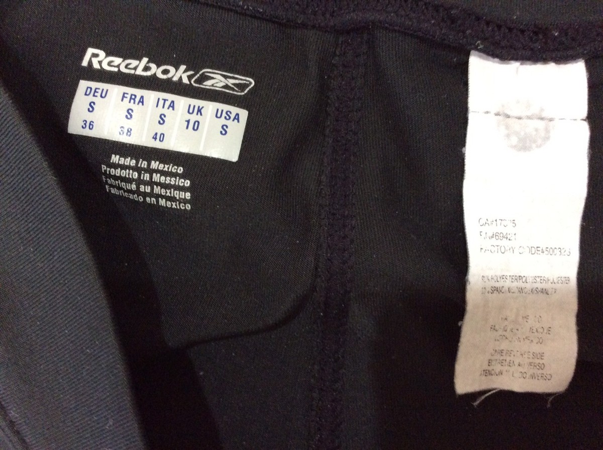 Reebok Womens Small Black Semi Fitted Crop Capri Workout Yoga