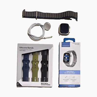 Apple Watch Ultra 2 49mm Titanium GPS LTE 32GB w/ 5 bands