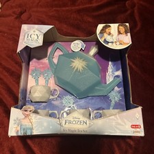 JAKKS Pacific Disney Frozen Elsa Icy Magic Tea Set   Lights  Sounds Playset