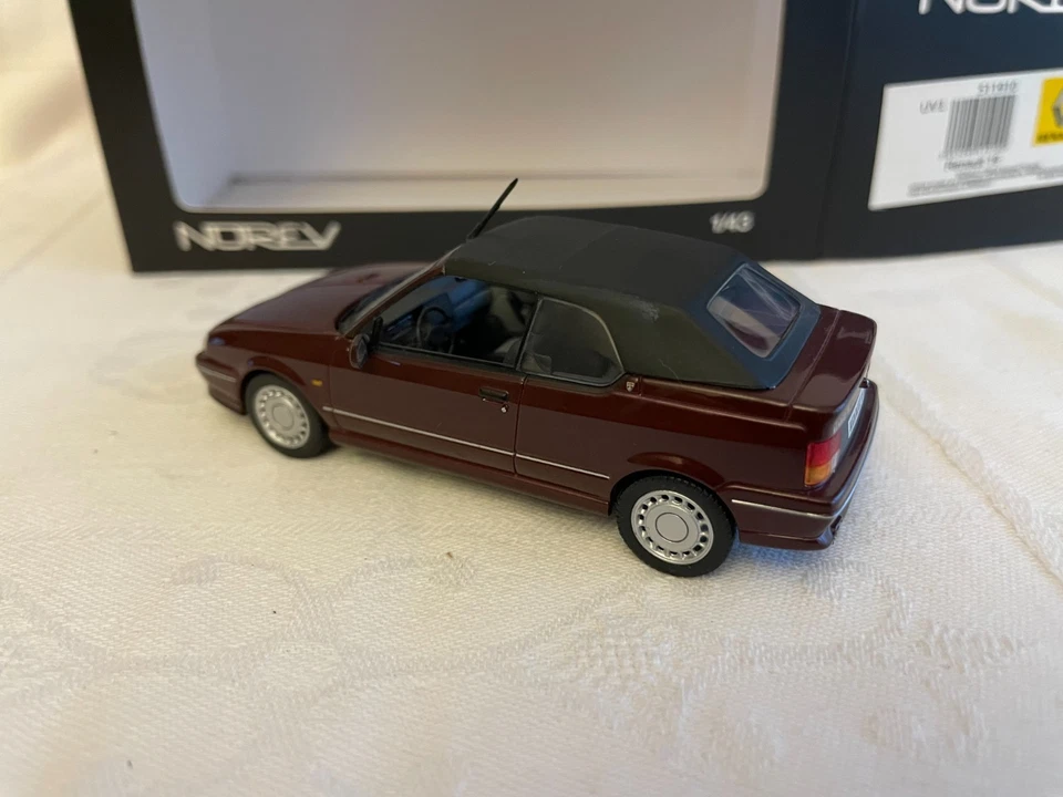 Renault 19 R19 16s cabriolet 1990 rouge foncé - 1/43 Norev - Photo 3/4