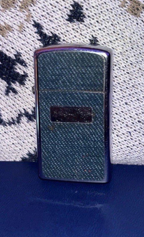 With Engraving Square Design