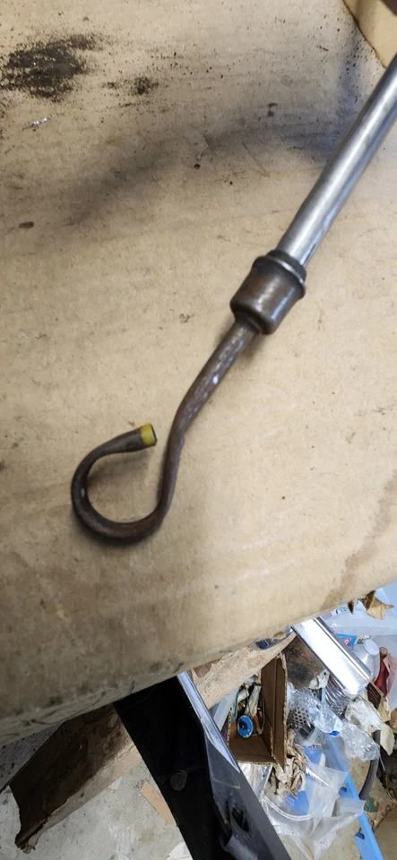 Chevrolet 396 454 Chevelle Camaro 1970 tubo de cárter de aceite y varilla de inmersión punta amarilla Foto 2 de 4