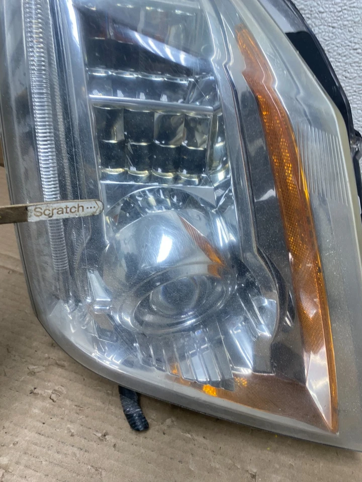 2008 to 2014 Cadillac CTS Right Passegner RH Side Xenon Headlight Oem U0808 DW - Image 4 of 4