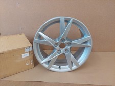 Audi Q3 8U  17 Inch Alloy Wheel Rim ET43 8U0601025AM 2012-2018 Genuine NEW