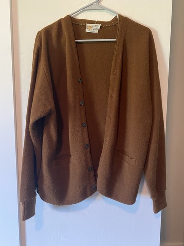 Grant Crest Acrylic Cardigan