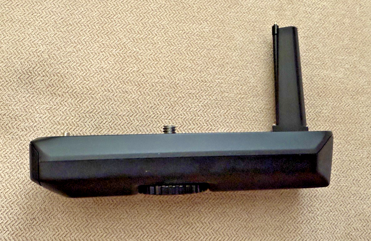 Pentax AA-Battery Pack Grip FG for MZ-5, ZX-5, MZ10, ZX10, MZ-50