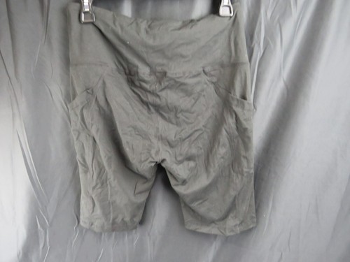 Pantaloncini neri con tasca a vita alta | Ragazza taglia 5Y-L - Foto 2 di 4