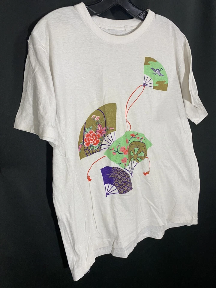 Camiseta Vintage Puntada Única Blanca Floral Oriental Asiática Flor de Cerezo Talla M Foto 3 de 4