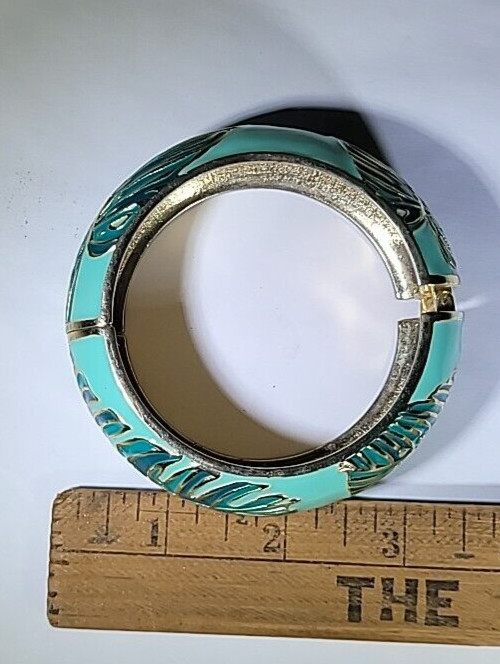 Ladies Spring Closure Large Leaf Pattern Bangle B… - image 1
