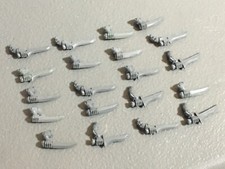 A22300 WARHAMMER FANTASY SKAVEN BITS LOT SWORD ARMS GAMES WORKSHOP GW