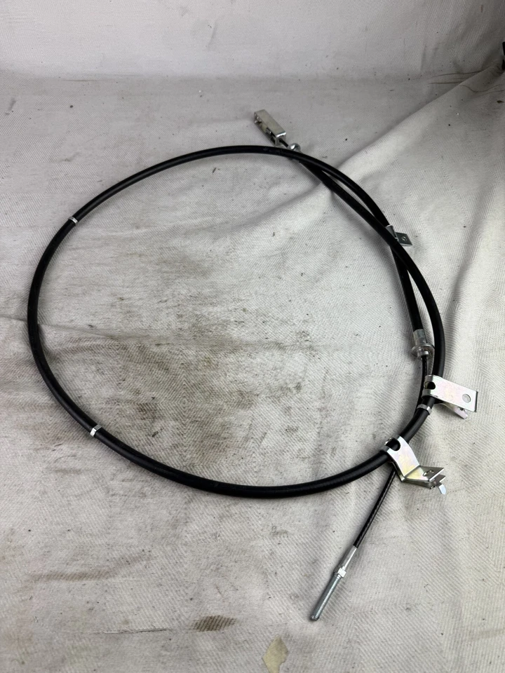 Cable de freno de estacionamiento Tru-Torque BCA660472 se adapta; Toyota Camry 2002-2006 Foto 2 de 4