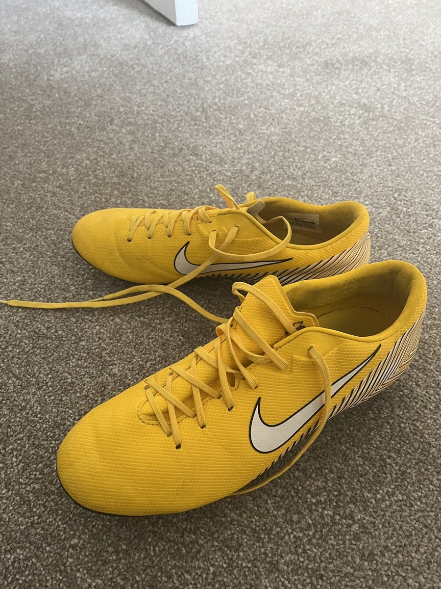 Football Neymar Yellow Boots Nike Mercurial Hypervenom Football