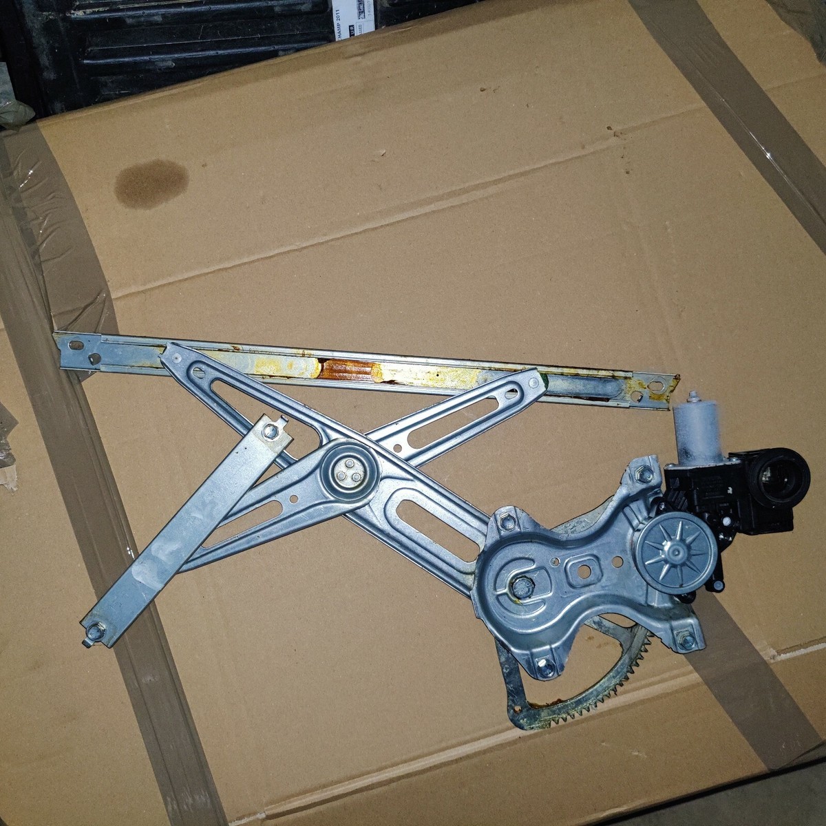 ORIGINAL TOYOTA Hilux 2015 - 2021 VORDERE Türfenster Aufzug LINKS