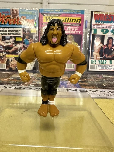 Headshrinker SAMU WWF Hasbro Series 10 Wrestling Action Figure WWE **NEAR MINT**