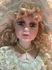 Limited Edition Catherine Medici Collection Porcelain Doll Serie 2 Lady In Green