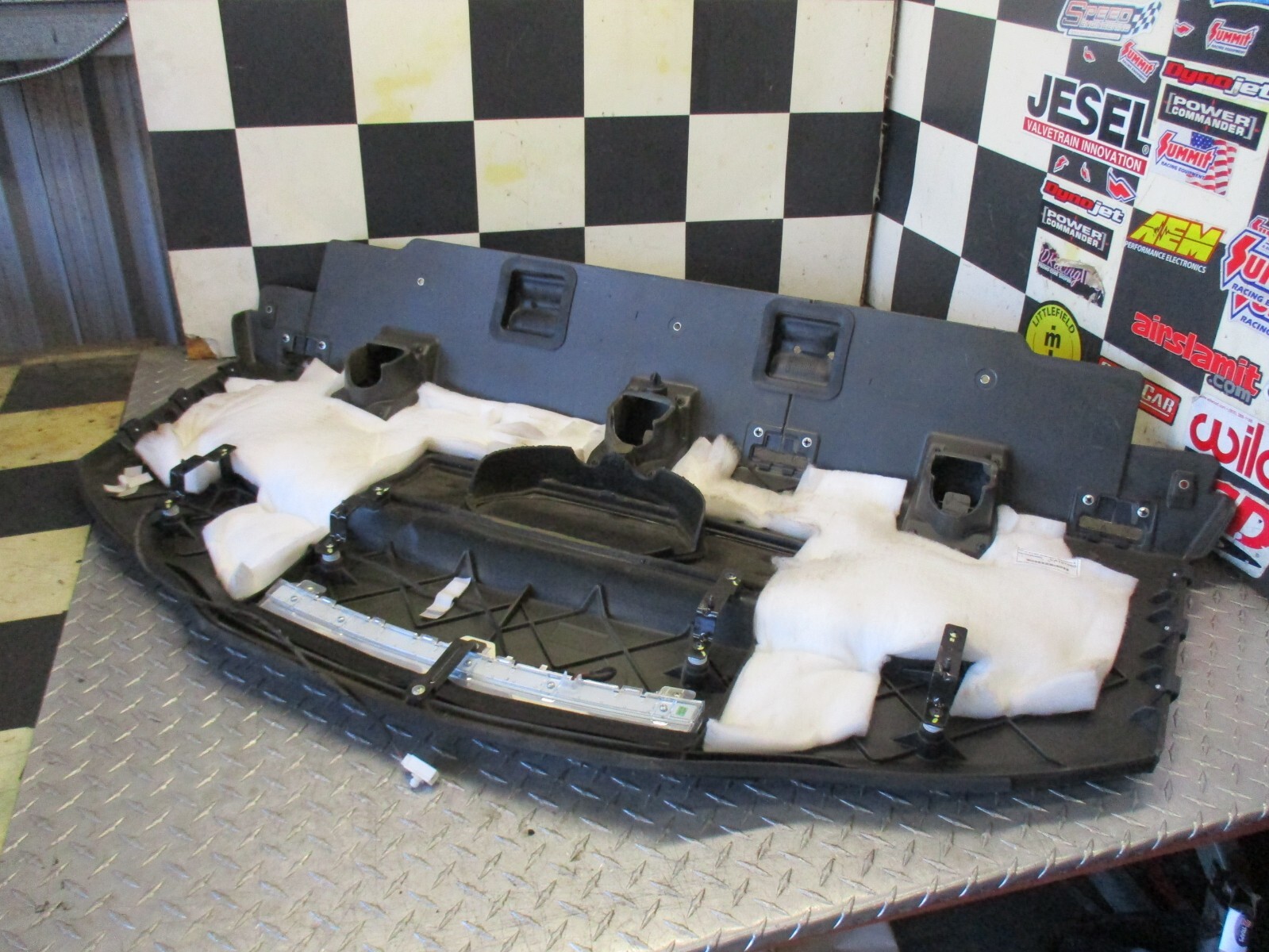 14-17 2017 Maserati Ghibli REAR PARCEL SHELF TRIM UNDER WINDOW PANEL