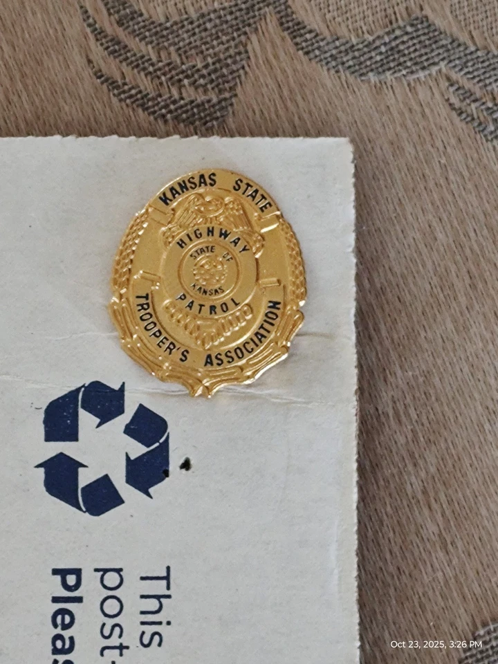 Kansas Highway Patrol State Trooper Association Gold Pin - Image 3 of 3