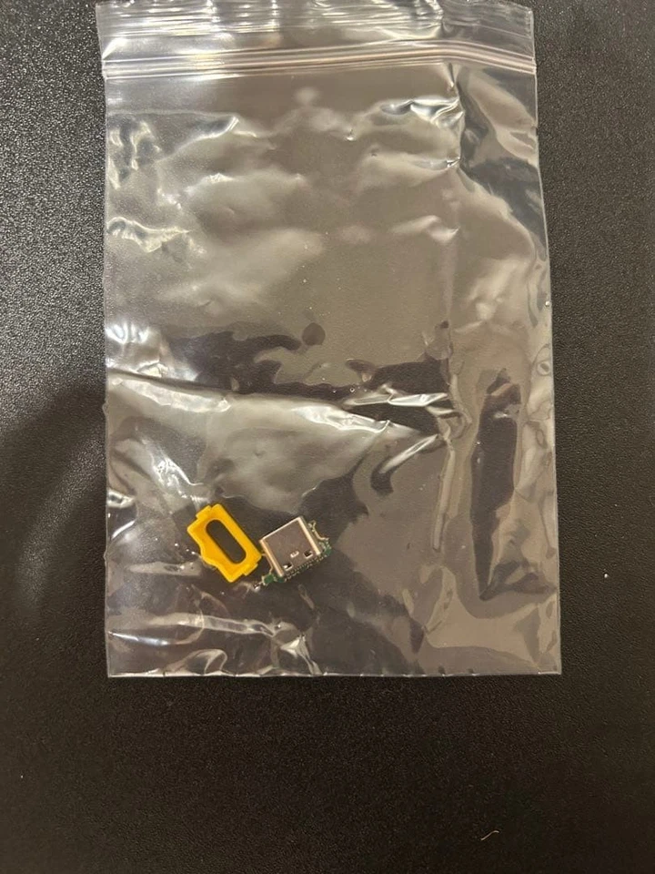 Nintendo Game Boy Advance SP Pokemon Pikachu Limited Edition Console Yellow New - Image 4 of 4