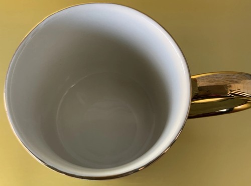 Tazza Anthropologie lettera floreale "C" - Foto 4 di 5