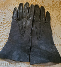 Vintage WOMEN'S BLACK LEATHER GLOVES w/STITCHING