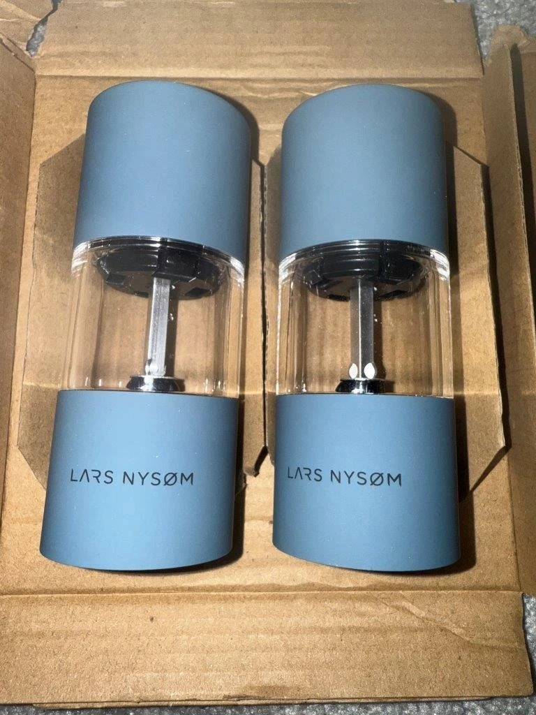 LARS NYSOM Salt And Pepper Spice Grinder Mill Set Stone Blue New