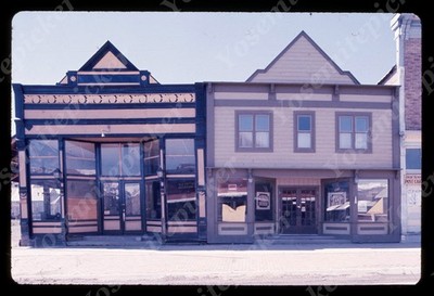 SL20  Slide 1970's Nebraska store front downtown street 405a