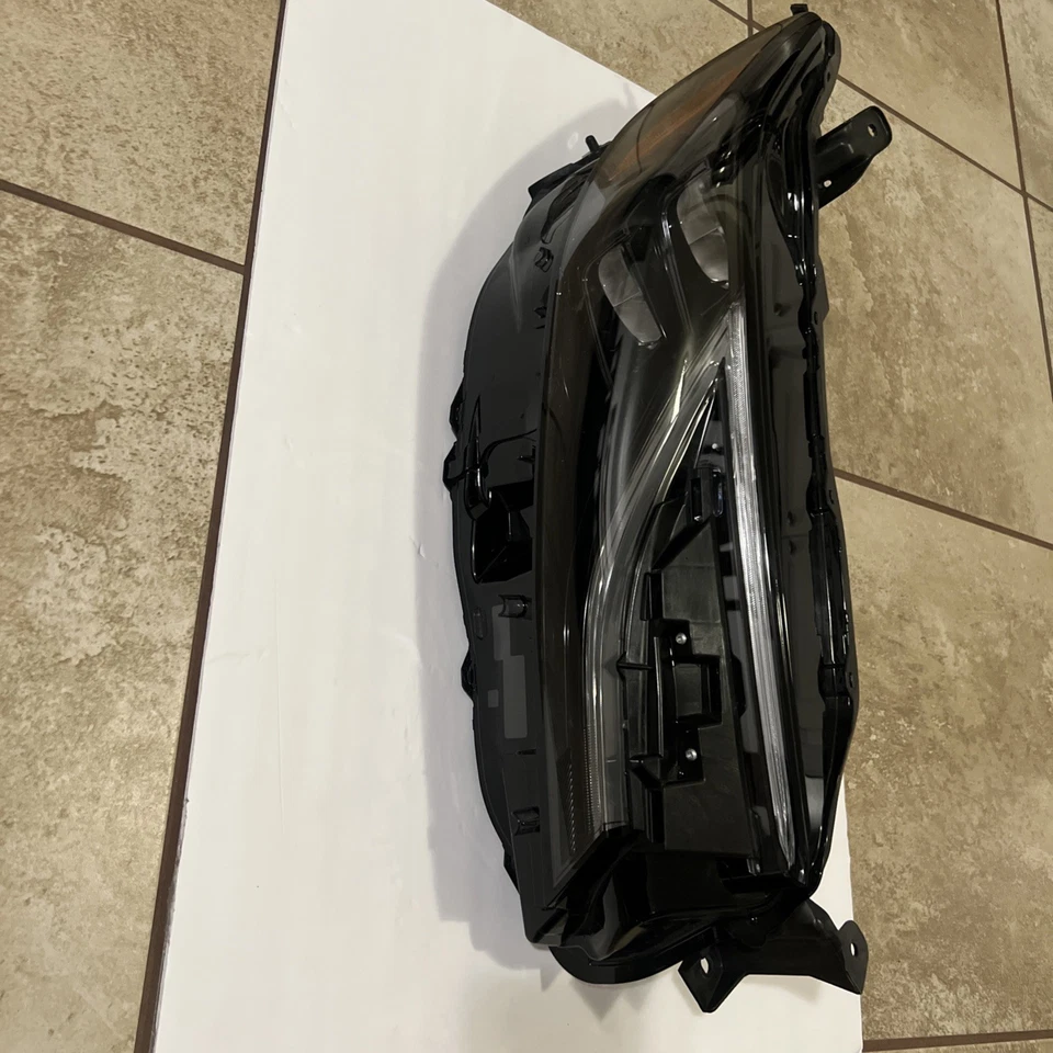 Faro LED proyector doble pasajero negro Toyota Camry XSE 2025 OEM 2271 Foto 2 de 4