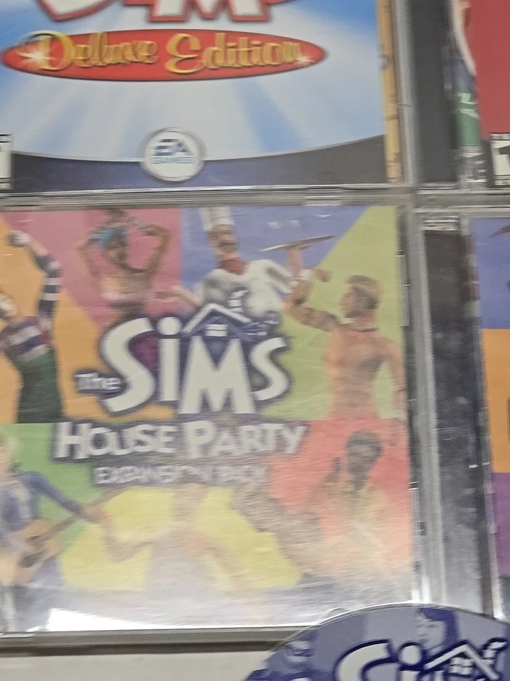 The Sims PC + 4 Expansion Packs - Deluxe Ed, Hot Date, House Party, Livin Large - Image 3 of 4