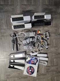 Wii Console Lot Tested - 4 Consoles With Exras and Accessories!