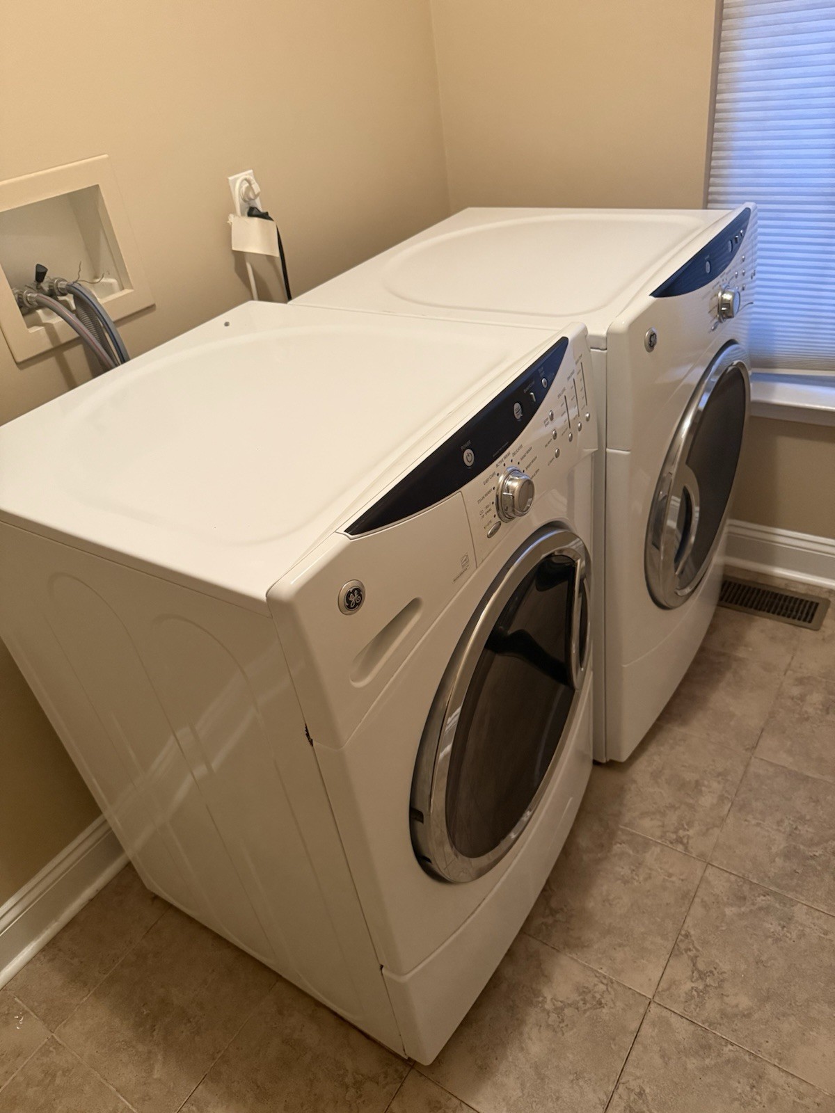 GE Front Load Washer £ Gas Dryer Set See Description 5