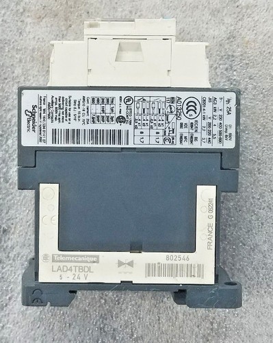 Telemecanique Contactor LC1 D09 01 - 24 VDC 2.4 W - Picture 2 of 3