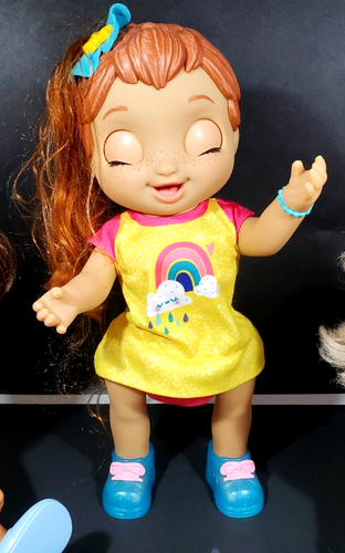 Huge Lot of Hasbro Baby Alive 5 Dolls, extra clothing, diaper bag/ diapers +more - Picture 11 of 13