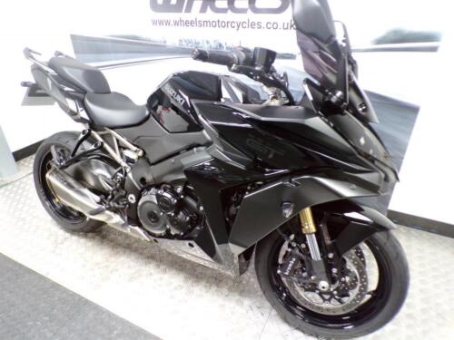 2022 SUZUKI GSX-S1000GT WITH ONLY 5652 MILES FROM NEW - Picture 2 of 20