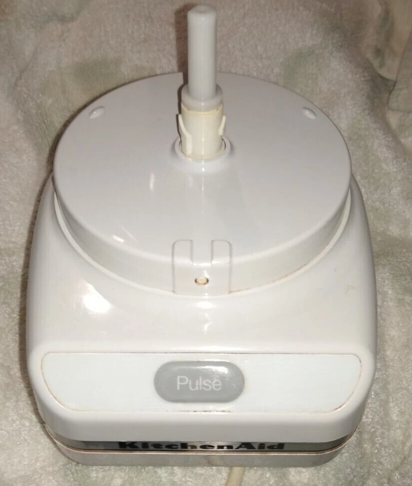  Food Processor Chef’s Chopper KFC3100 KitchenAid White Base Motor Only tested - Image 2 of 4