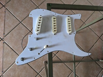 Alnico V SSS Pickup Prewired Loaded Pickguard Back Plate for Strat Stratocaster