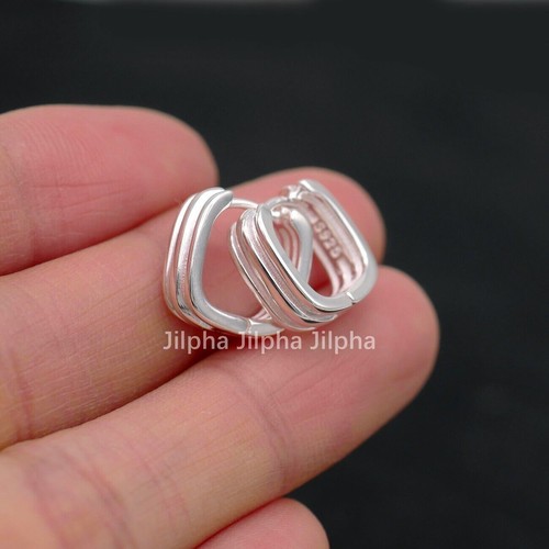 Mens Sterling Silver Small Square Huggie Hoop Earrings Ribbed Textured A4543 - Picture 3 of 8